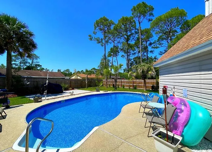 Very Private 3 Bed With Heated Pool Palms And Big Fenced Yard Pensacola
